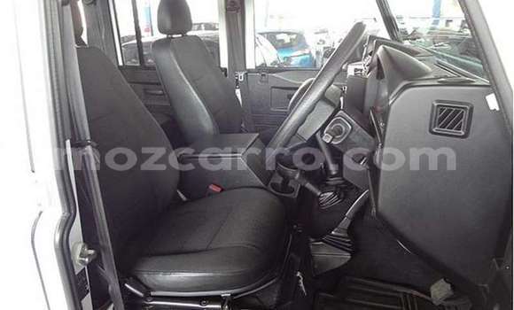 Nunua Ilio tumika Toyota Land Cruiser Nyeupe Gari ndani ya Maputo nchini Maputo Nunua Ilio tumika Toyota Land Cruiser Nyeupe Gari ndani ya Maputo nchini Maputo