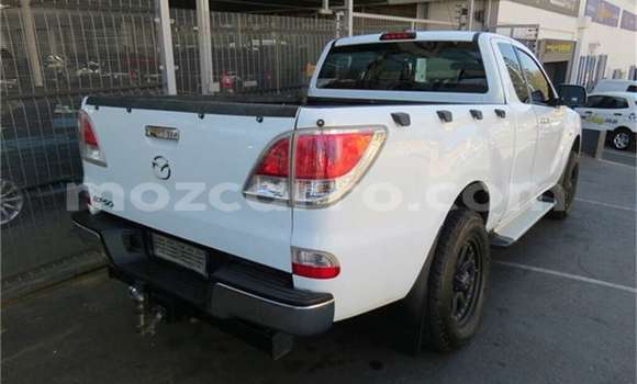 Comprar Usado Mazda BT-50 Branco Carro em Maputo em Maputo Comprar Usado Mazda BT-50 Branco Carro em Maputo em Maputo