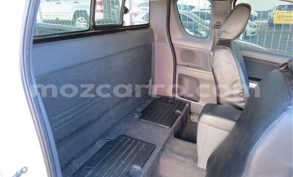 Comprar Usado Mazda BT-50 Branco Carro em Maputo em Maputo Comprar Usado Mazda BT-50 Branco Carro em Maputo em Maputo