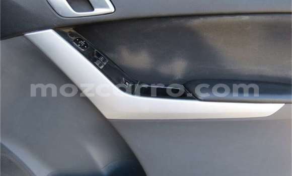 Comprar Usado Mazda BT-50 Branco Carro em Maputo em Maputo Comprar Usado Mazda BT-50 Branco Carro em Maputo em Maputo