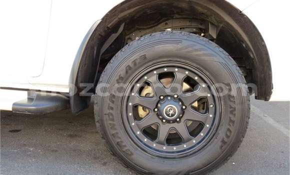 Comprar Usado Mazda BT-50 Branco Carro em Maputo em Maputo Comprar Usado Mazda BT-50 Branco Carro em Maputo em Maputo