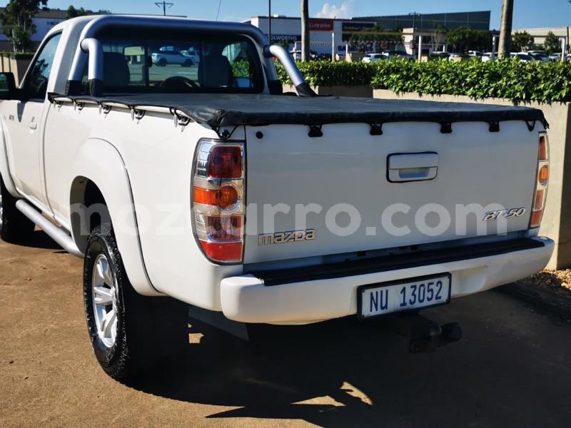 Big with watermark mazda bt 50 maputo maputo 11958