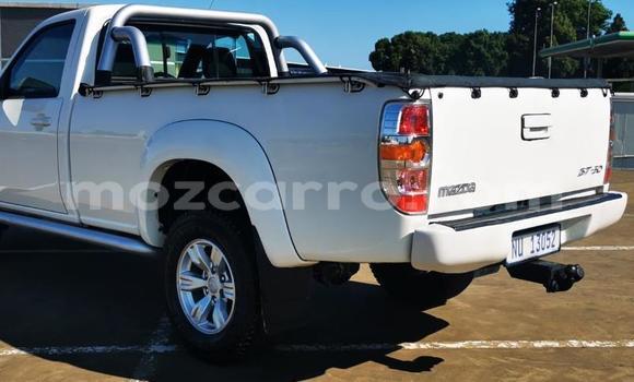 Comprar Usado Mazda BT-50 Branco Carro em Maputo em Maputo Comprar Usado Mazda BT-50 Branco Carro em Maputo em Maputo