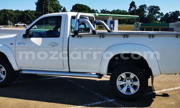 Comprar Usado Mazda BT-50 Branco Carro em Maputo em Maputo Comprar Usado Mazda BT-50 Branco Carro em Maputo em Maputo