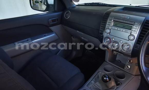 Comprar Usado Mazda BT-50 Branco Carro em Maputo em Maputo Comprar Usado Mazda BT-50 Branco Carro em Maputo em Maputo