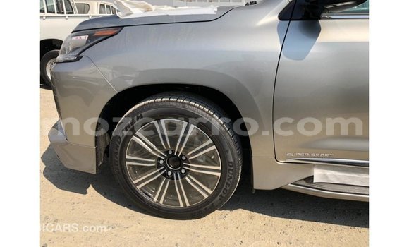 Tenga Imported Lexus LX Zvimwe Mota in Import - Dubai in Cabo Delgado Tenga Imported Lexus LX Zvimwe Mota in Import - Dubai in Cabo Delgado