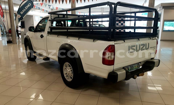 Nunua Ilio tumika Isuzu KB Nyeupe Gari ndani ya Maputo nchini Maputo Nunua Ilio tumika Isuzu KB Nyeupe Gari ndani ya Maputo nchini Maputo