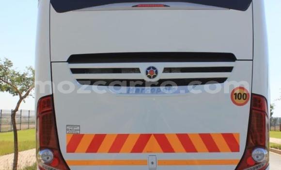 Tenga Tsaru Mercedes‒Benz 1213 Chena Rori in Maputo in Maputo Tenga Tsaru Mercedes‒Benz 1213 Chena Rori in Maputo in Maputo