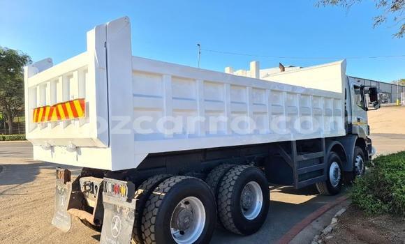 Tenga Tsaru Mercedes‒Benz 3331 Chena Rori in Gilé in Zambezia Tenga Tsaru Mercedes‒Benz 3331 Chena Rori in Gilé in Zambezia