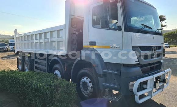 Tenga Tsaru Mercedes‒Benz 3331 Chena Rori in Gilé in Zambezia Tenga Tsaru Mercedes‒Benz 3331 Chena Rori in Gilé in Zambezia