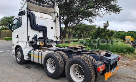 Tenga Tsaru Scania R420 Chena Rori in Gilé in Zambezia Tenga Tsaru Scania R420 Chena Rori in Gilé in Zambezia