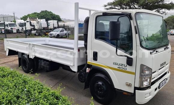 Tenga Tsaru Isuzu Bighorn Chena Rori in Gilé in Zambezia Tenga Tsaru Isuzu Bighorn Chena Rori in Gilé in Zambezia