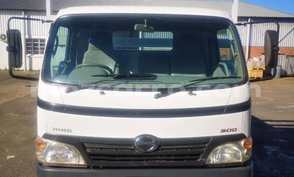 Tenga Tsaru Hino 300 Series Chena Rori in Beira in Sofala Tenga Tsaru Hino 300 Series Chena Rori in Beira in Sofala