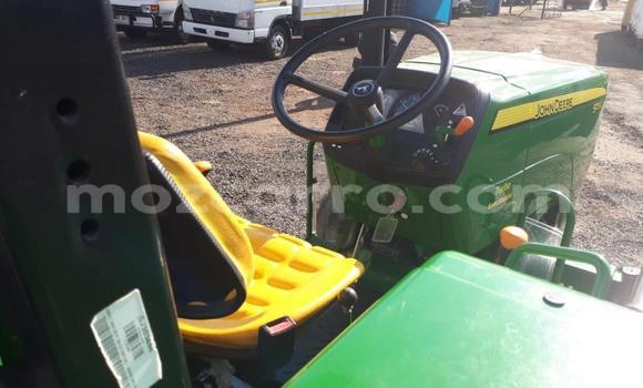 Tenga Tsaru Komatsu D31S Girinhi Rori in Gilé in Zambezia Tenga Tsaru Komatsu D31S Girinhi Rori in Gilé in Zambezia