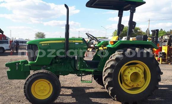 Tenga Tsaru Komatsu D31S Girinhi Rori in Gilé in Zambezia Tenga Tsaru Komatsu D31S Girinhi Rori in Gilé in Zambezia