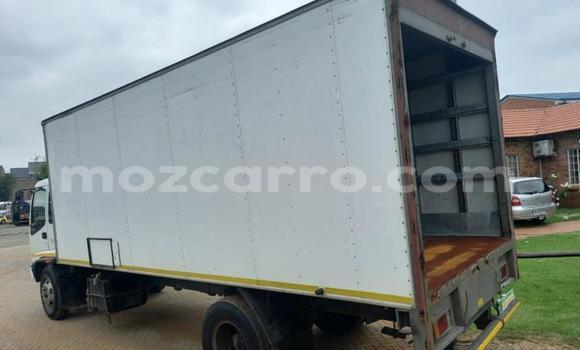Buy Used Isuzu FTR 850 White Truck in Nampula in Nampula Buy Used Isuzu FTR 850 White Truck in Nampula in Nampula