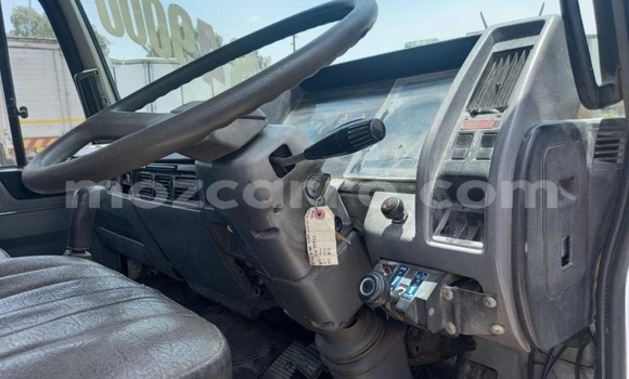 Buy Used Hino Ranger White Truck in Nampula in Nampula Buy Used Hino Ranger White Truck in Nampula in Nampula