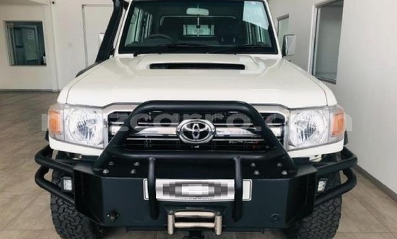 Buy Used Toyota Land Cruiser White Car in Maputo in Maputo Buy Used Toyota Land Cruiser White Car in Maputo in Maputo
