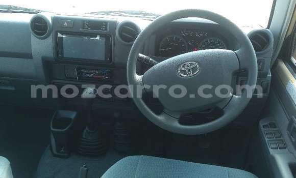 Nunua Ilio tumika Toyota Land Cruiser Beige Gari ndani ya Maputo nchini Maputo Nunua Ilio tumika Toyota Land Cruiser Beige Gari ndani ya Maputo nchini Maputo