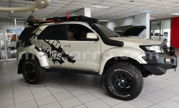 Tenga Tsaru Toyota Fortuner Zvimwe Mota in Maputo in Maputo Tenga Tsaru Toyota Fortuner Zvimwe Mota in Maputo in Maputo