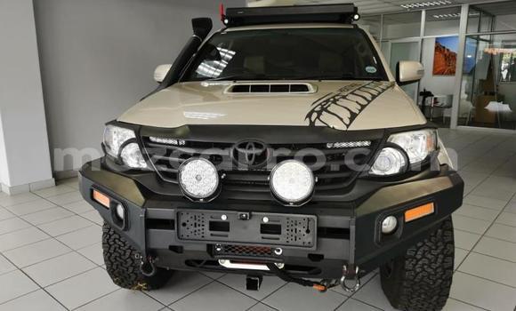 Tenga Tsaru Toyota Fortuner Zvimwe Mota in Maputo in Maputo Tenga Tsaru Toyota Fortuner Zvimwe Mota in Maputo in Maputo