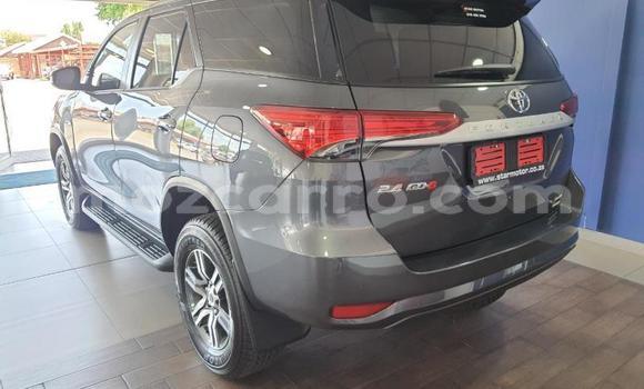 Tenga Tsaru Toyota Fortuner Zvimwe Mota in Maputo in Maputo Tenga Tsaru Toyota Fortuner Zvimwe Mota in Maputo in Maputo