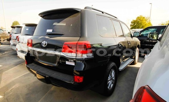 Comprar Importar Toyota Land Cruiser Preto Carro em Import - Dubai em Cabo Delgado Comprar Importar Toyota Land Cruiser Preto Carro em Import - Dubai em Cabo Delgado