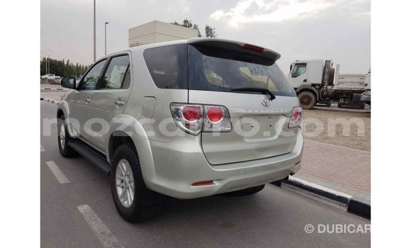 Tenga Imported Toyota Fortuner Zvimwe Mota in Import - Dubai in Cabo Delgado Tenga Imported Toyota Fortuner Zvimwe Mota in Import - Dubai in Cabo Delgado