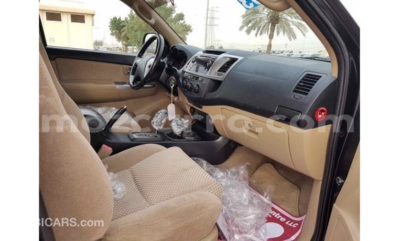 Nunua Imported Toyota Fortuner Nyingine Gari ndani ya Import - Dubai nchini Cabo Delgado Nunua Imported Toyota Fortuner Nyingine Gari ndani ya Import - Dubai nchini Cabo Delgado