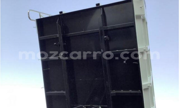 Comprar Usado Mitsubishi Canter Branco Caminhão em Inhambane em Inhambane Comprar Usado Mitsubishi Canter Branco Caminhão em Inhambane em Inhambane