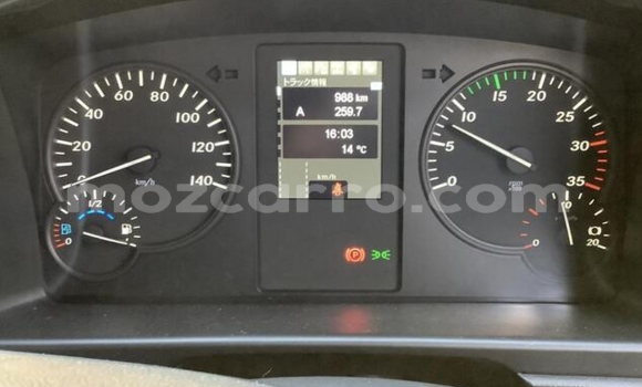 Comprar Usado Mitsubishi Canter Branco Caminhão em Inhambane em Inhambane Comprar Usado Mitsubishi Canter Branco Caminhão em Inhambane em Inhambane