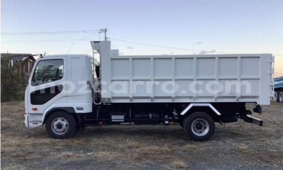 Comprar Usado Mitsubishi Canter Branco Caminhão em Inhambane em Inhambane Comprar Usado Mitsubishi Canter Branco Caminhão em Inhambane em Inhambane