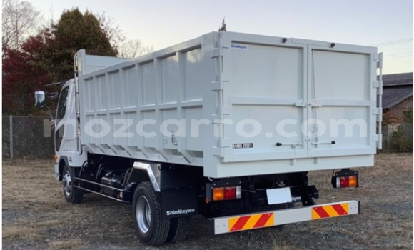 Comprar Usado Mitsubishi Canter Branco Caminhão em Inhambane em Inhambane Comprar Usado Mitsubishi Canter Branco Caminhão em Inhambane em Inhambane