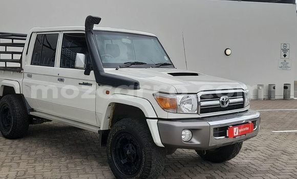 Comprar Usado Toyota Land Cruiser Branco Carro em Maputo em Maputo