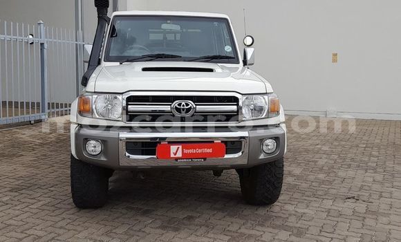 Comprar Usado Toyota Land Cruiser Branco Carro em Maputo em Maputo Comprar Usado Toyota Land Cruiser Branco Carro em Maputo em Maputo