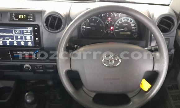 Comprar Usado Toyota Land Cruiser Branco Carro em Maputo em Maputo Comprar Usado Toyota Land Cruiser Branco Carro em Maputo em Maputo