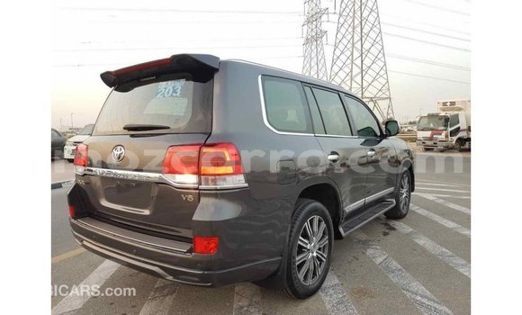 Comprar Importar Toyota Land Cruiser De outros Carro em Import - Dubai em Cabo Delgado Comprar Importar Toyota Land Cruiser De outros Carro em Import - Dubai em Cabo Delgado