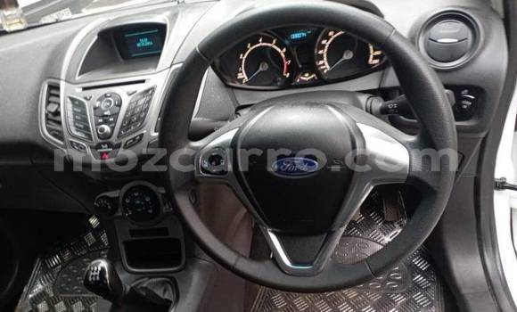 Tenga Tsaru Ford Fiesta Chena Mota in Maputo in Maputo Tenga Tsaru Ford Fiesta Chena Mota in Maputo in Maputo