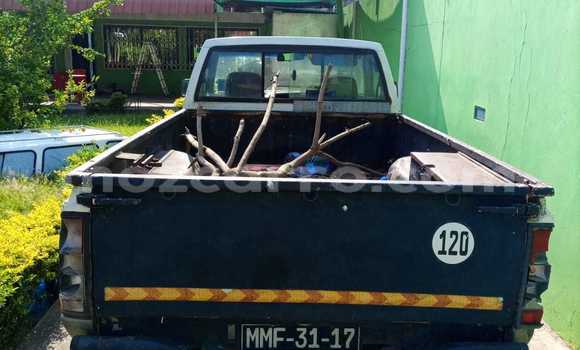 Comprar Usado Nissan Hardbody Branco Carro em Maputo em Maputo