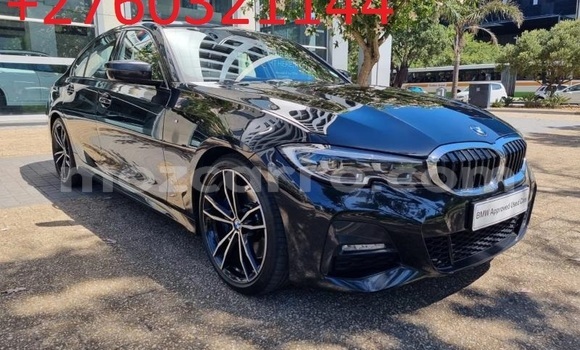 Nunua Ilio tumika BMW 3-Series Nyeusi Gari ndani ya Maputo nchini Maputo