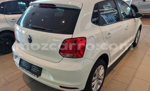 Comprar Usado Volkswagen Polo Branco Carro em Maputo em Maputo Comprar Usado Volkswagen Polo Branco Carro em Maputo em Maputo