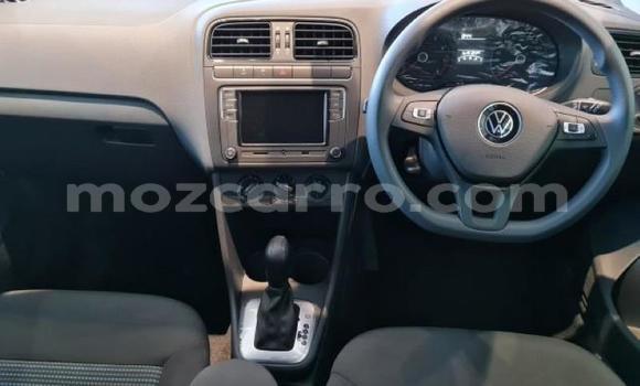 Comprar Usado Volkswagen Polo Branco Carro em Maputo em Maputo Comprar Usado Volkswagen Polo Branco Carro em Maputo em Maputo