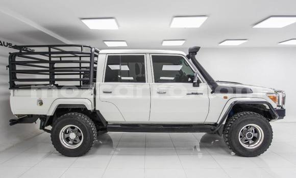 Comprar Usado Toyota Land Cruiser Branco Carro em Maputo em Maputo Comprar Usado Toyota Land Cruiser Branco Carro em Maputo em Maputo