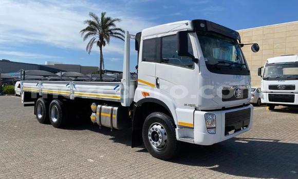 Buy Used Mitsubishi Canter White Truck in Maputo in Maputo Buy Used Mitsubishi Canter White Truck in Maputo in Maputo