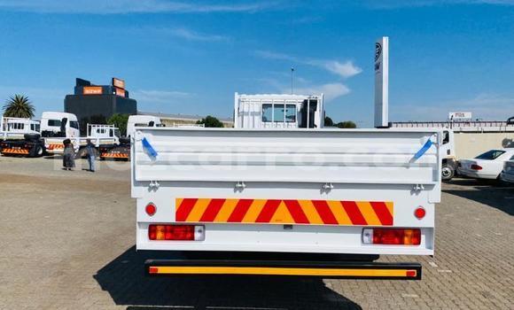 Buy Used Mitsubishi Canter White Truck in Maputo in Maputo Buy Used Mitsubishi Canter White Truck in Maputo in Maputo