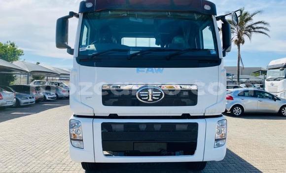 Buy Used Mitsubishi Canter White Truck in Maputo in Maputo Buy Used Mitsubishi Canter White Truck in Maputo in Maputo