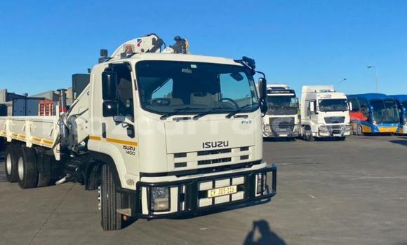 Comprar Usado Isuzu FTR 850 Branco Caminhão em Maputo em Maputo Comprar Usado Isuzu FTR 850 Branco Caminhão em Maputo em Maputo