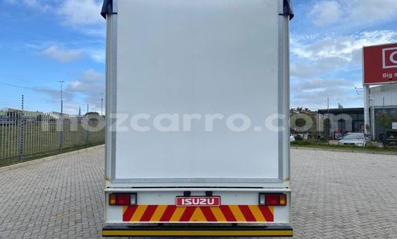 Buy Used Isuzu FTR 850 White Truck in Maputo in Maputo Buy Used Isuzu FTR 850 White Truck in Maputo in Maputo