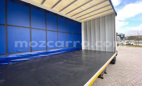 Buy Used Isuzu FTR 850 White Truck in Maputo in Maputo Buy Used Isuzu FTR 850 White Truck in Maputo in Maputo