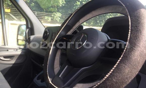 Comprar Usado Mercedes‒Benz Sprinter Branco Caminhão em Maputo em Maputo Comprar Usado Mercedes‒Benz Sprinter Branco Caminhão em Maputo em Maputo